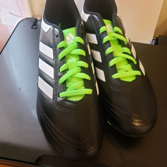 Shoe - Picture 5 of 5